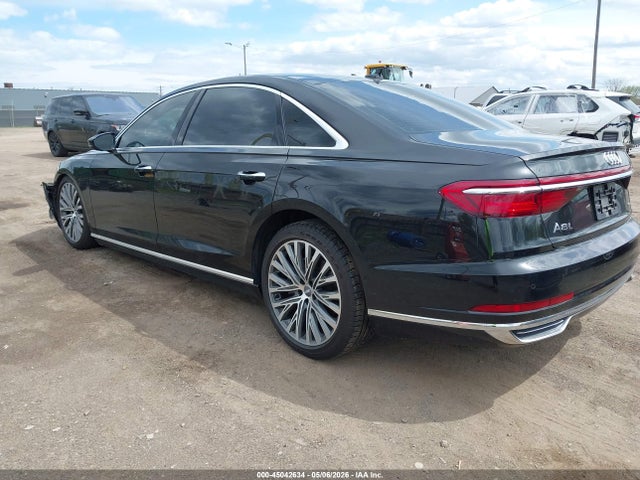 Audi A8 55