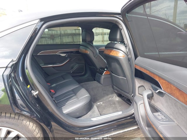 Audi A8 55