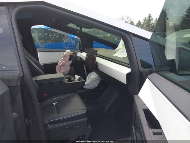 Tesla Cybertruck All-wheel Drive