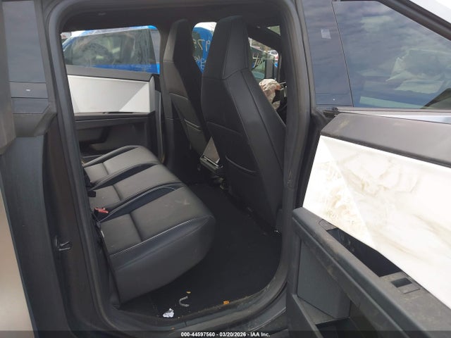 Tesla Cybertruck All-wheel Drive
