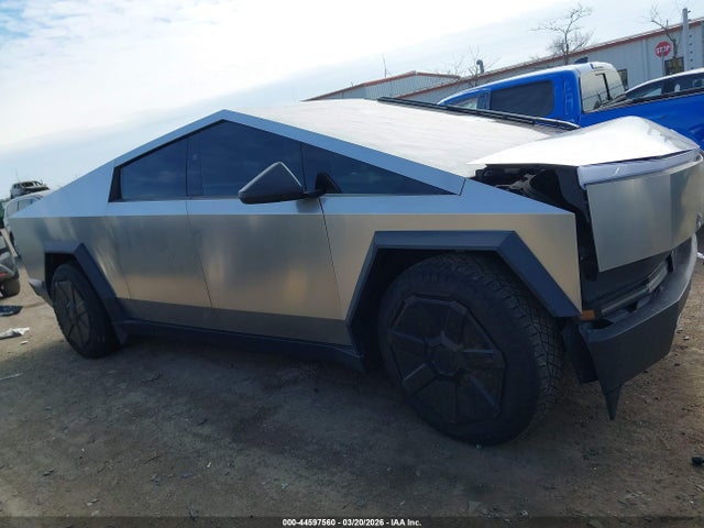 Tesla Cybertruck All-wheel Drive