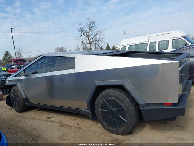 Tesla Cybertruck All-wheel Drive