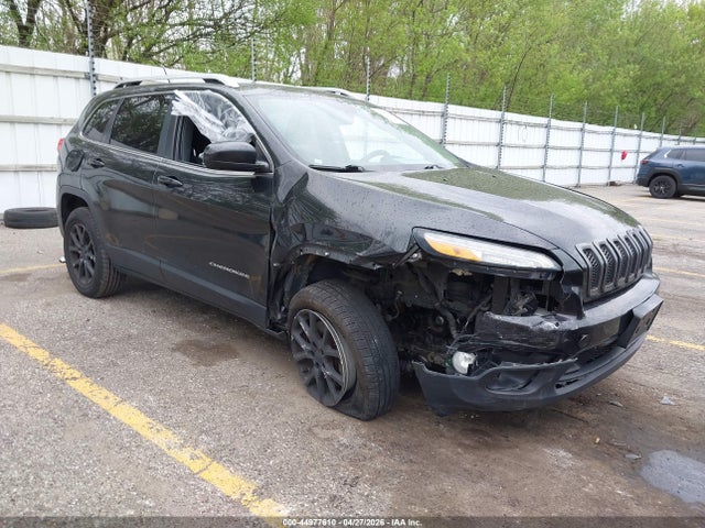 Salvage Jeep Cherokee Image