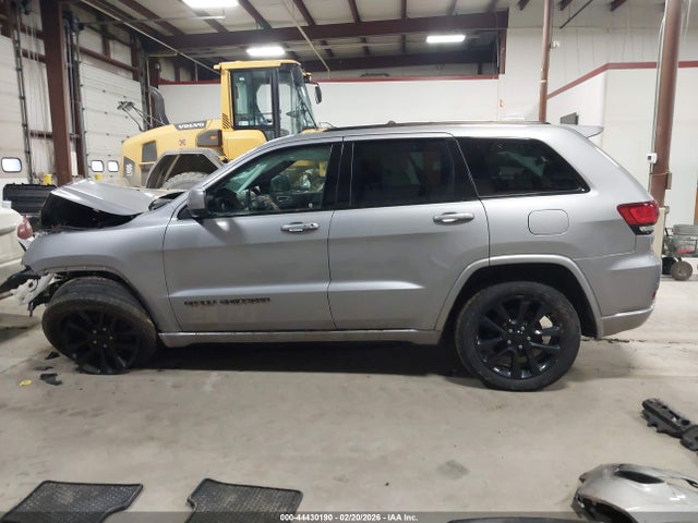 Jeep Grand Cherokee Altitude 4x4