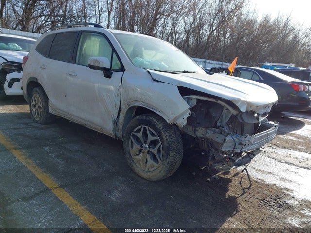 Salvage Subaru Forester Image