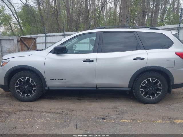 Nissan Pathfinder Sv 4wd