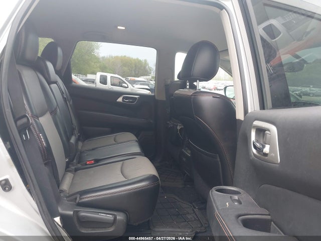 Nissan Pathfinder Sv 4wd