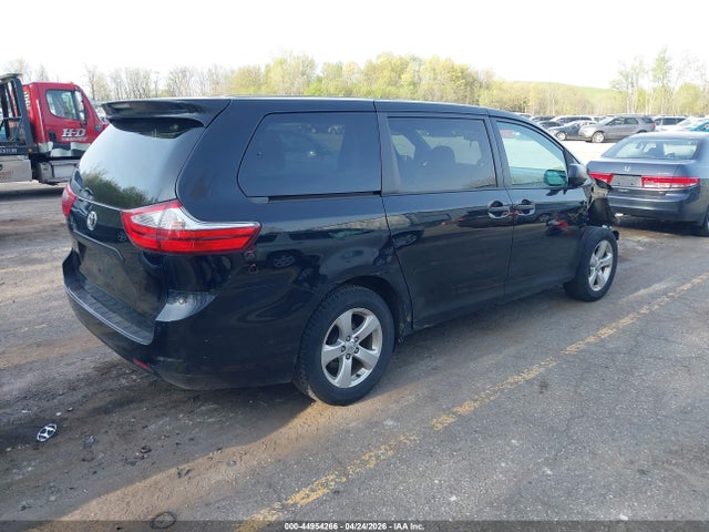 Toyota Sienna L 7 Passenger