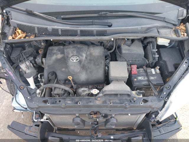 Toyota Sienna L 7 Passenger