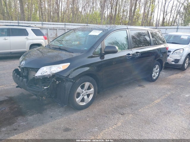 Toyota Sienna L 7 Passenger