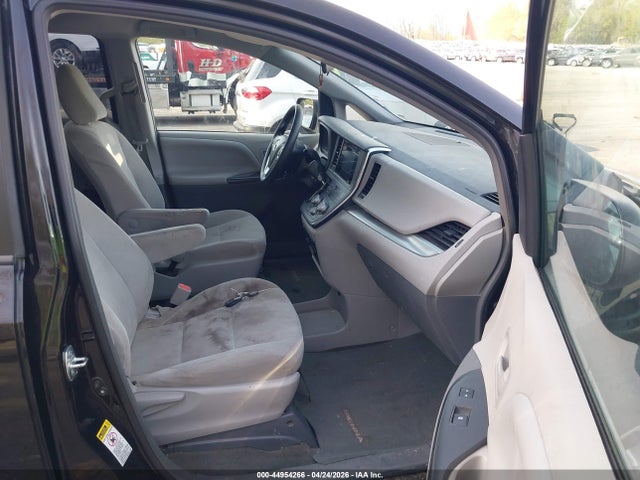 Toyota Sienna L 7 Passenger