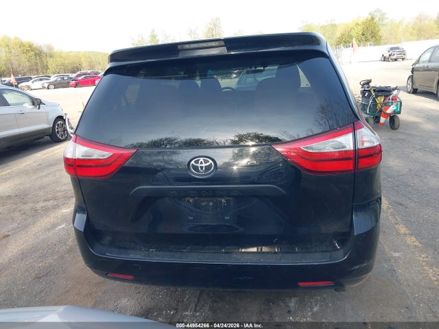 Toyota Sienna L 7 Passenger