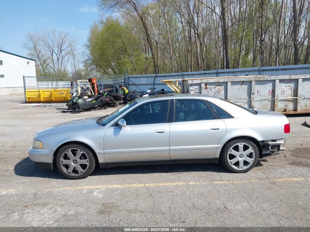 Audi S8 4.2