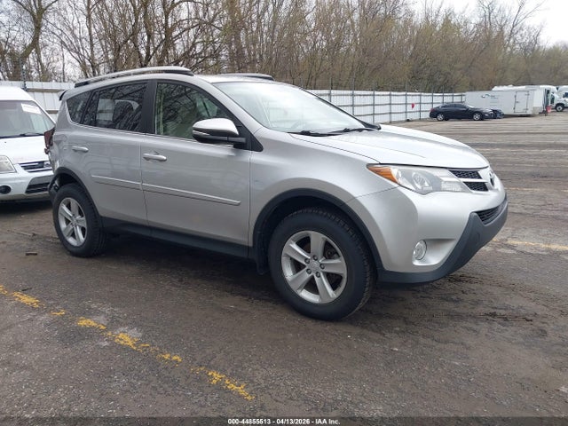 Salvage Toyota RAV4 Image