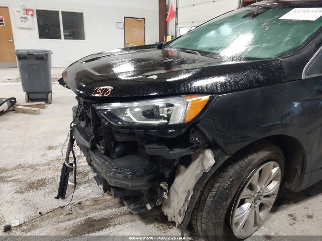 Ford Edge Titanium