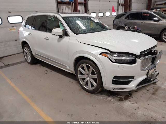 Salvage Volvo XC90 Image