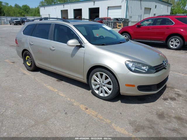 Salvage Volkswagen Jetta Image