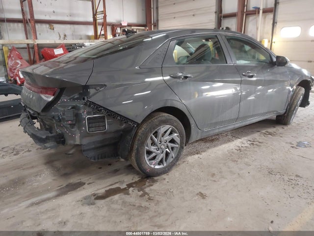 Hyundai ELANTRA Sel