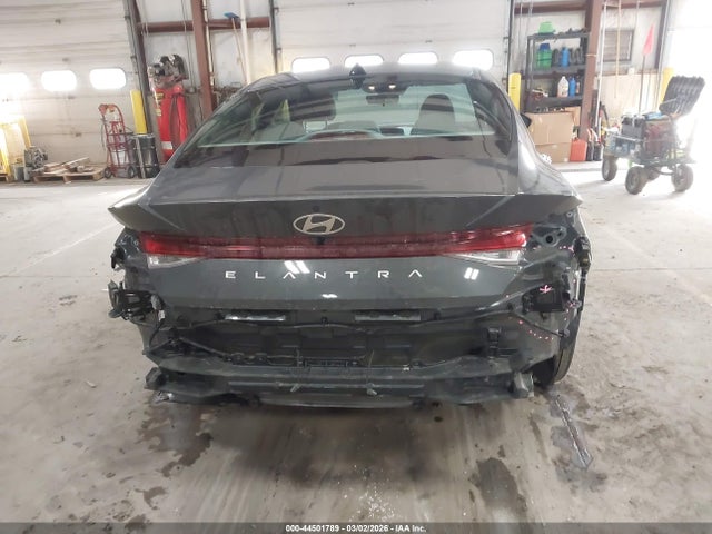 Hyundai ELANTRA Sel