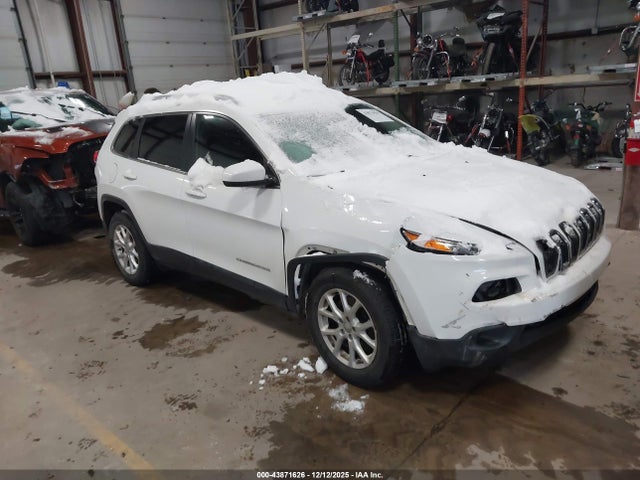 Salvage Jeep Cherokee Image