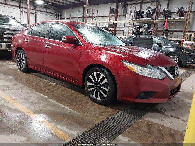 Salvage Nissan Altima Image
