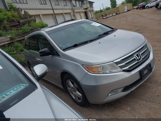 Salvage Honda Odyssey Image