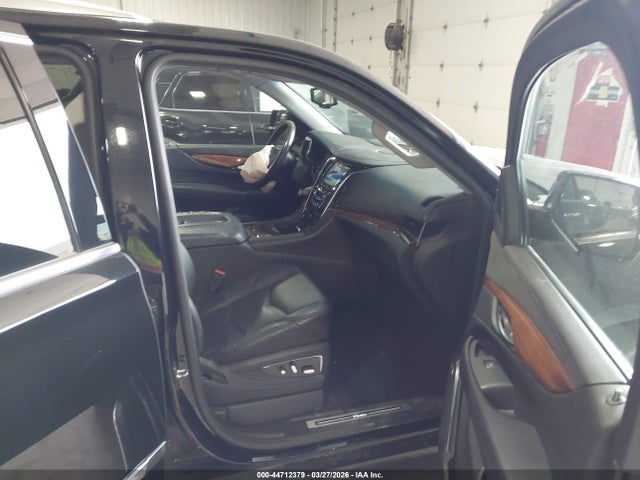 Cadillac Escalade Luxury Collection