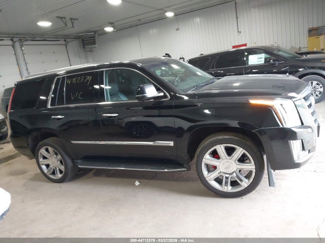 Cadillac Escalade Luxury Collection