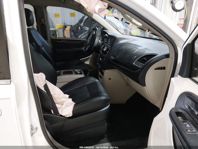 Chrysler Town & Country Touring