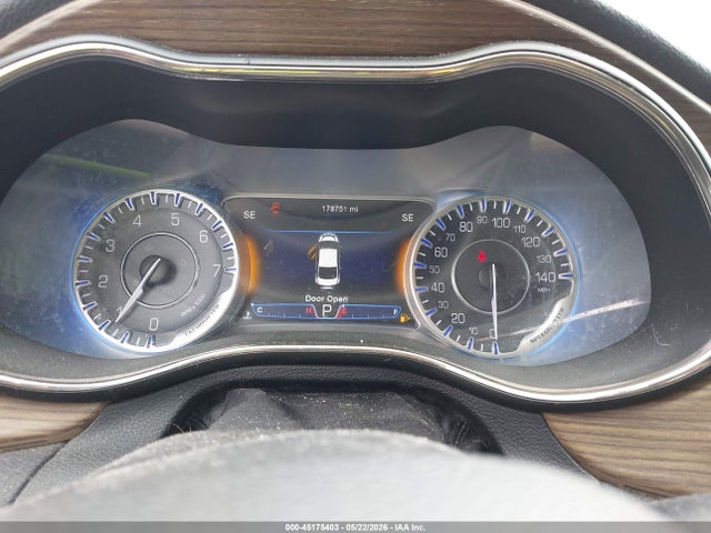 Chrysler 200 C