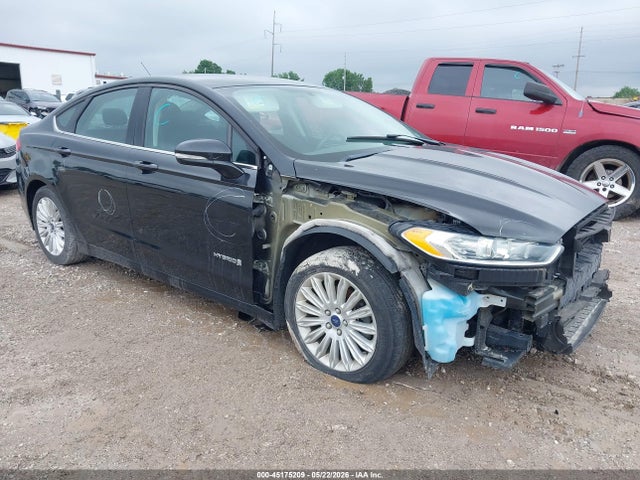 Salvage Ford Fusion Image
