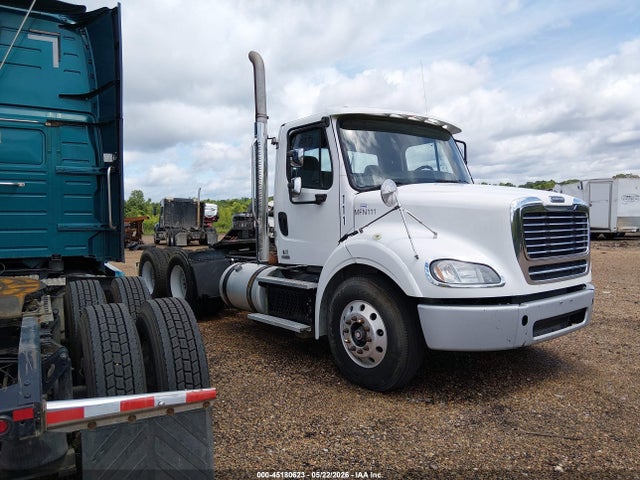 Salvage Freightliner M2 Image