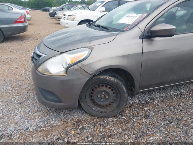 Nissan Versa 1.6 S+