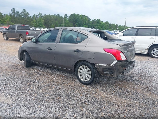 Nissan Versa 1.6 S+