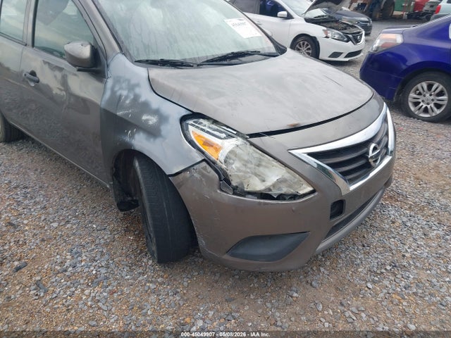 Nissan Versa 1.6 S+