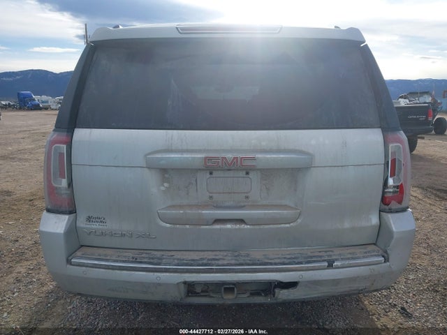 GMC Yukon Denali