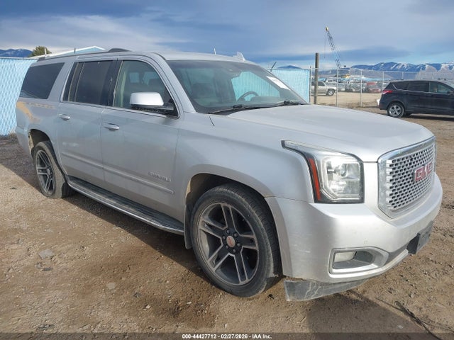 Salvage GMC Yukon Image