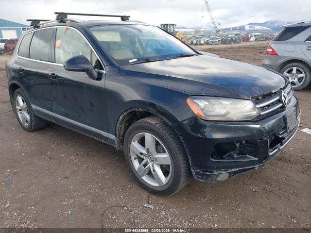 Salvage Volkswagen Touareg Image