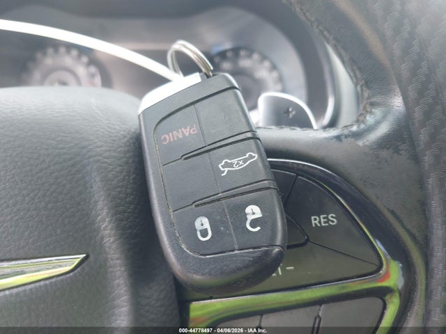 Chrysler 200 S
