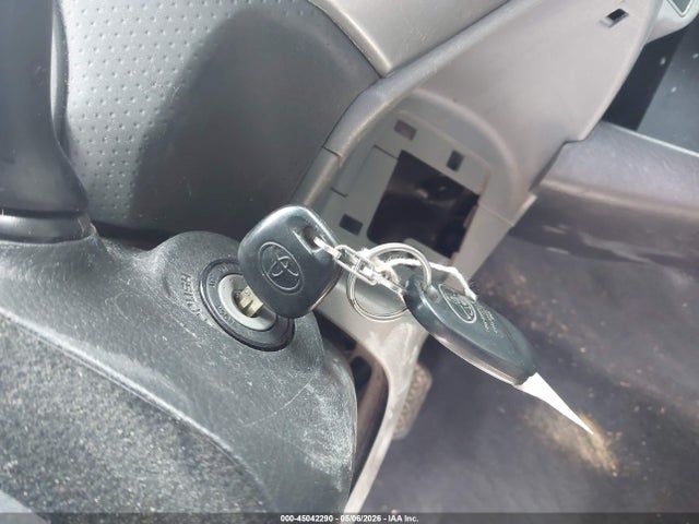 Toyota Tacoma Base V6