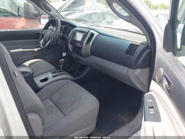 Toyota Tacoma Base V6