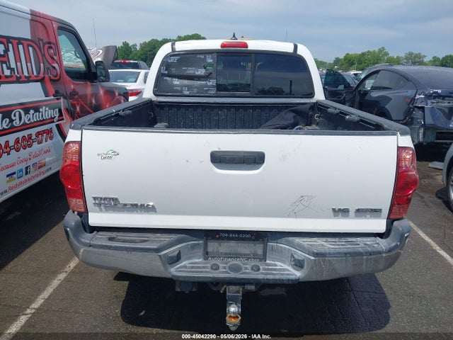 Toyota Tacoma Base V6