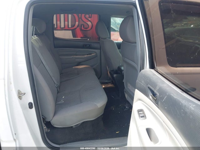 Toyota Tacoma Base V6