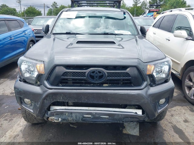 Toyota Tacoma Base V6