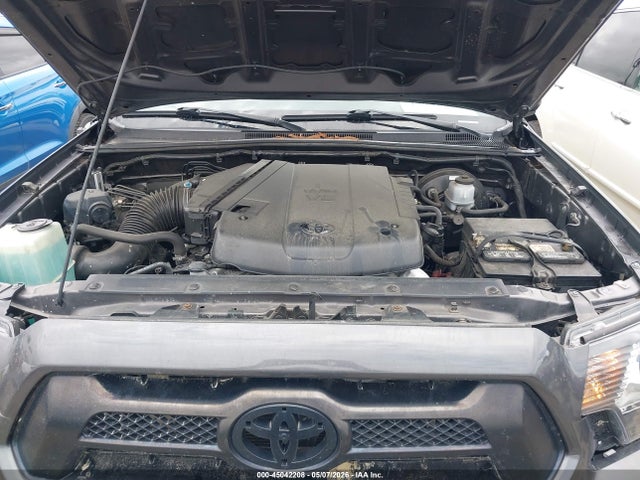 Toyota Tacoma Base V6