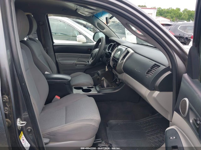 Toyota Tacoma Base V6