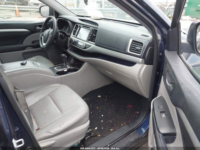 Toyota Highlander Xle V6