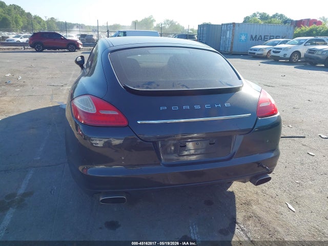 Porsche Panamera 4