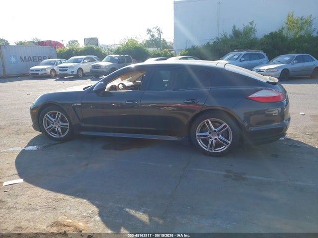 Porsche Panamera 4