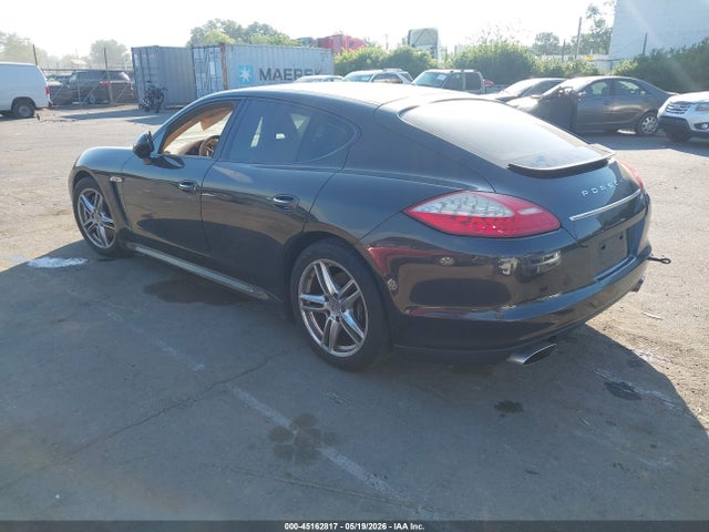 Porsche Panamera 4